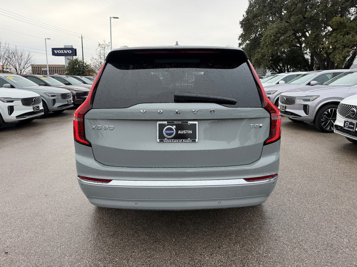 2026 Volvo XC90 plug-in hybrid - Image 5