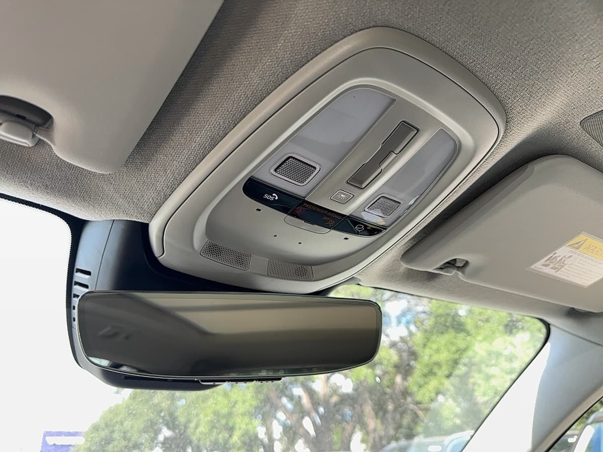 2026 Volvo XC40 - Image 23