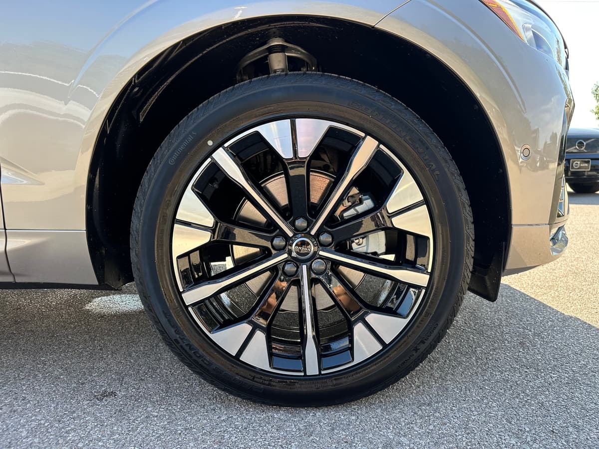 2026 Volvo XC60 - Image 7