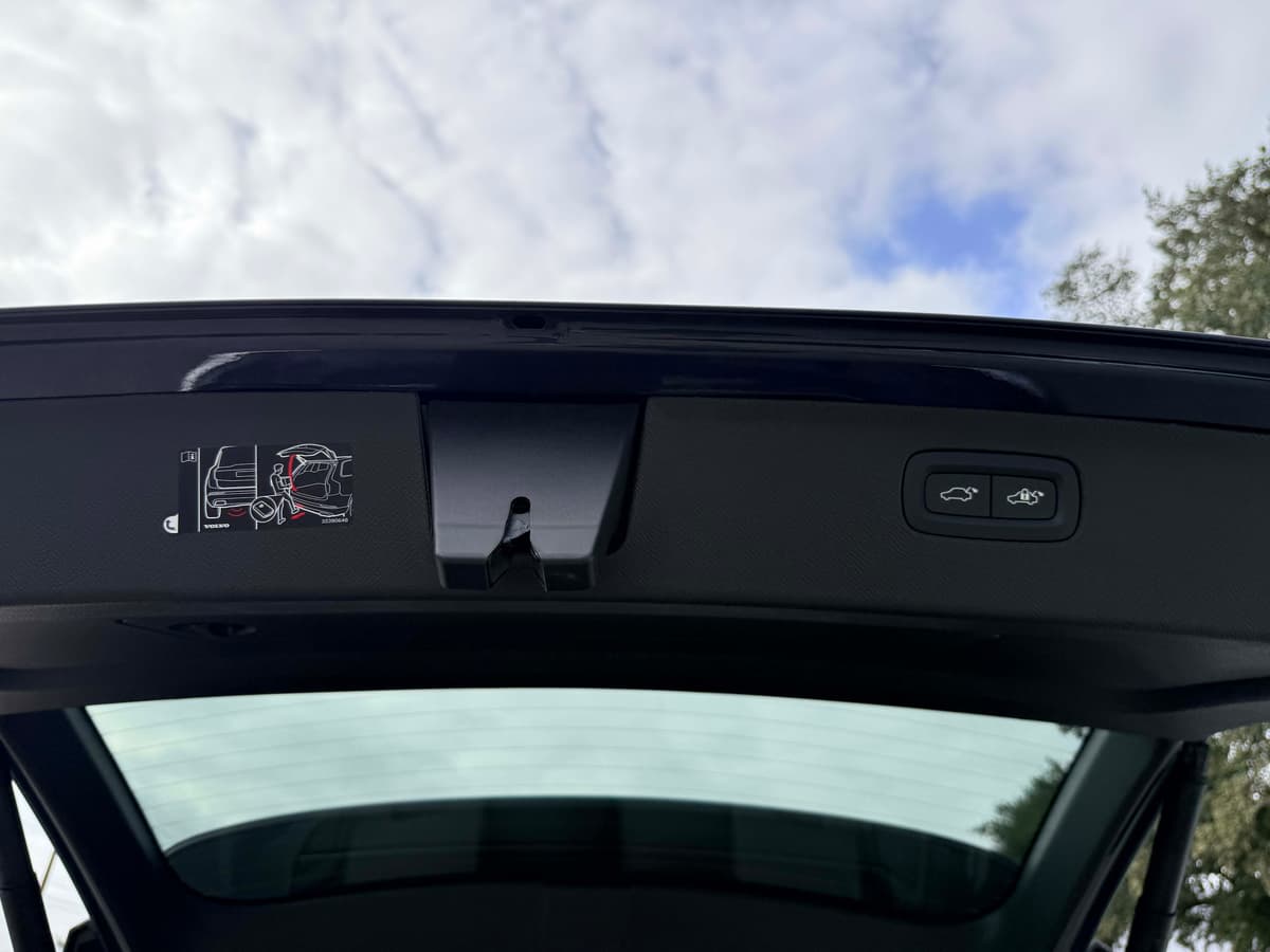 2026 Volvo XC90 - Image 27