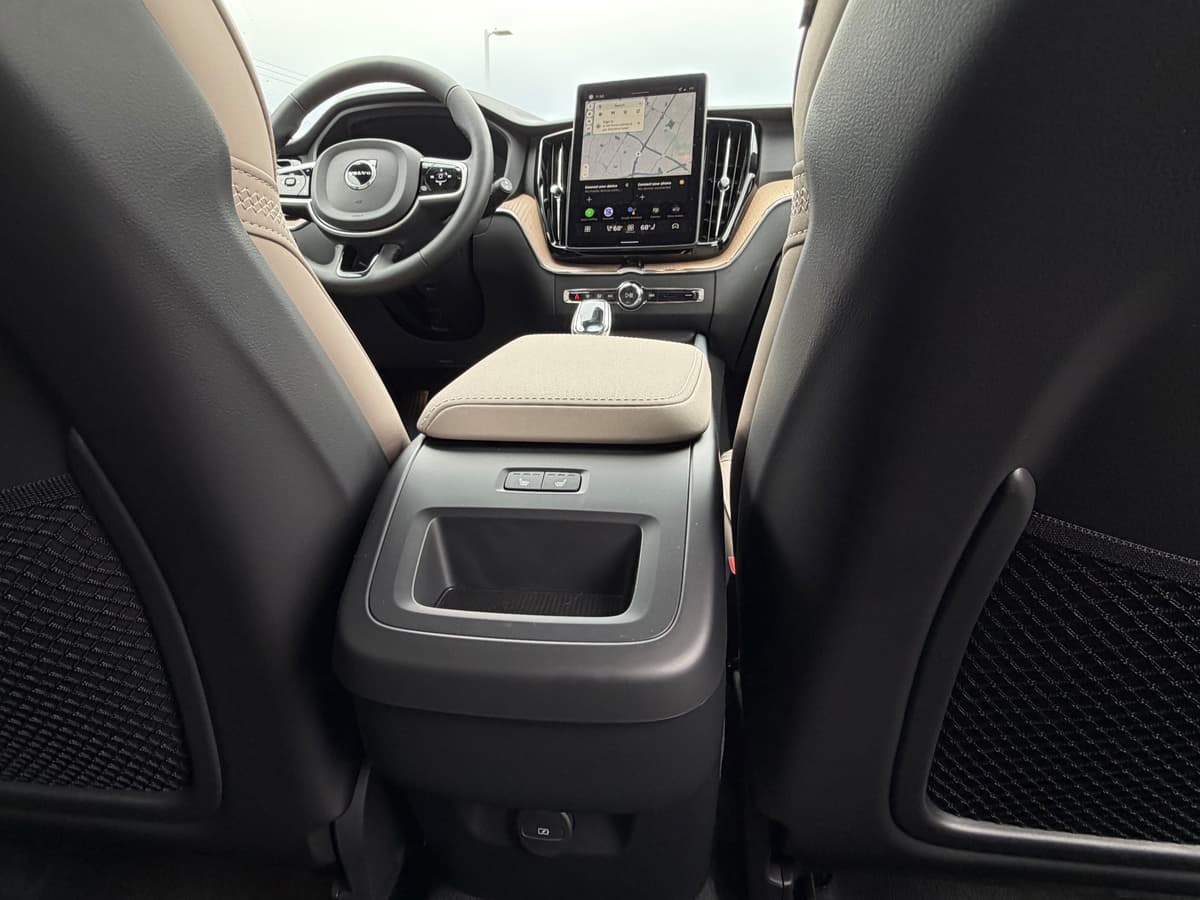 2026 Volvo XC60 - Image 11