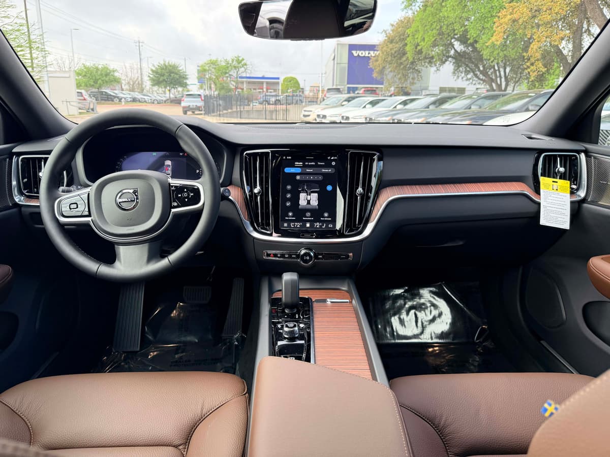 2026 Volvo V60 Cross Country - Image 15