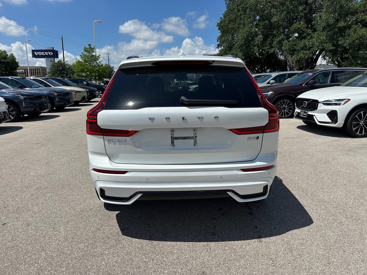 2026 Volvo XC60 - Image 5