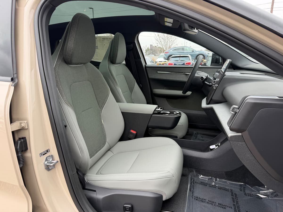 2026 Volvo EX30 Cross Country - Image 8