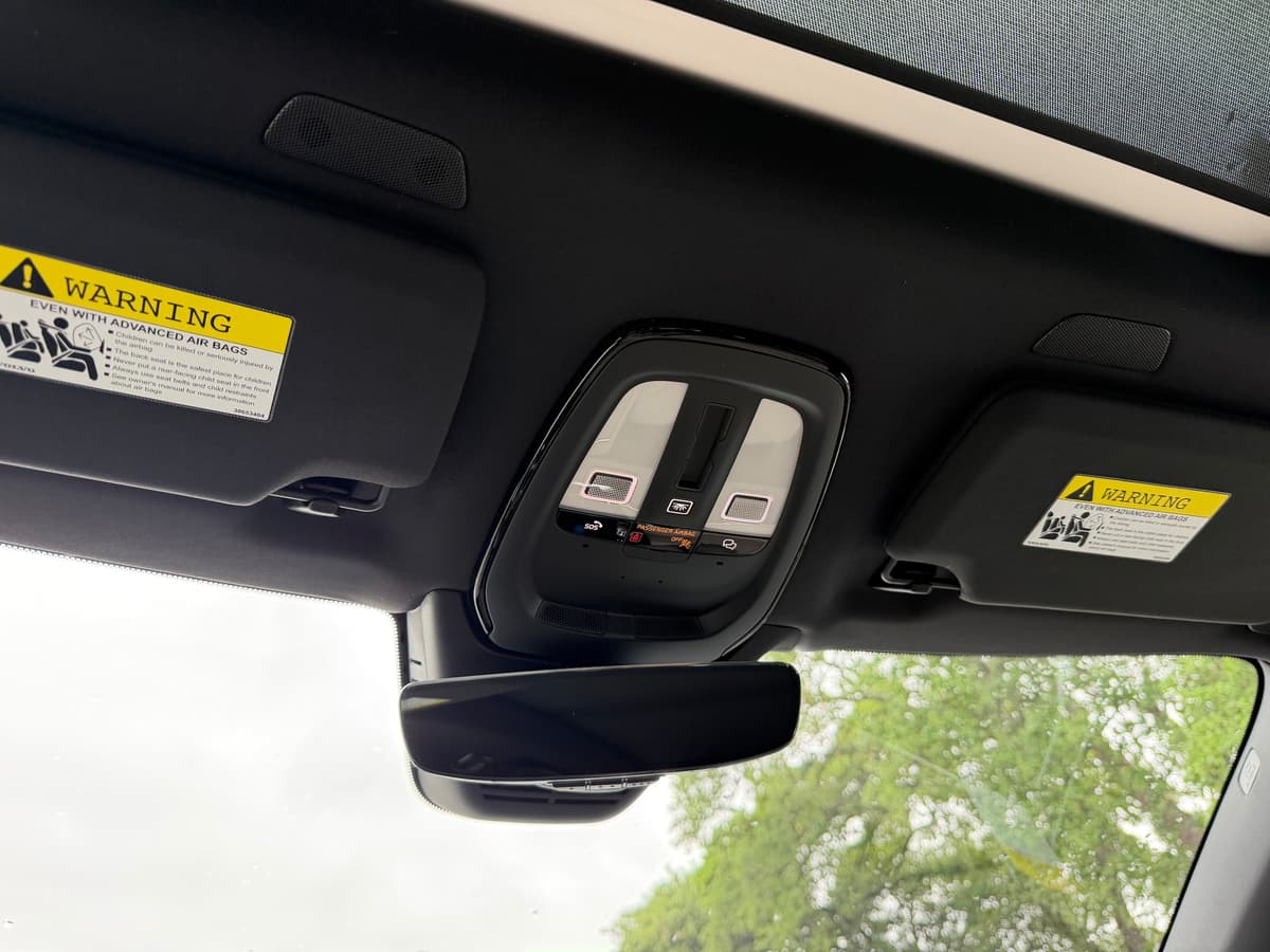 2026 Volvo XC90 - Image 16