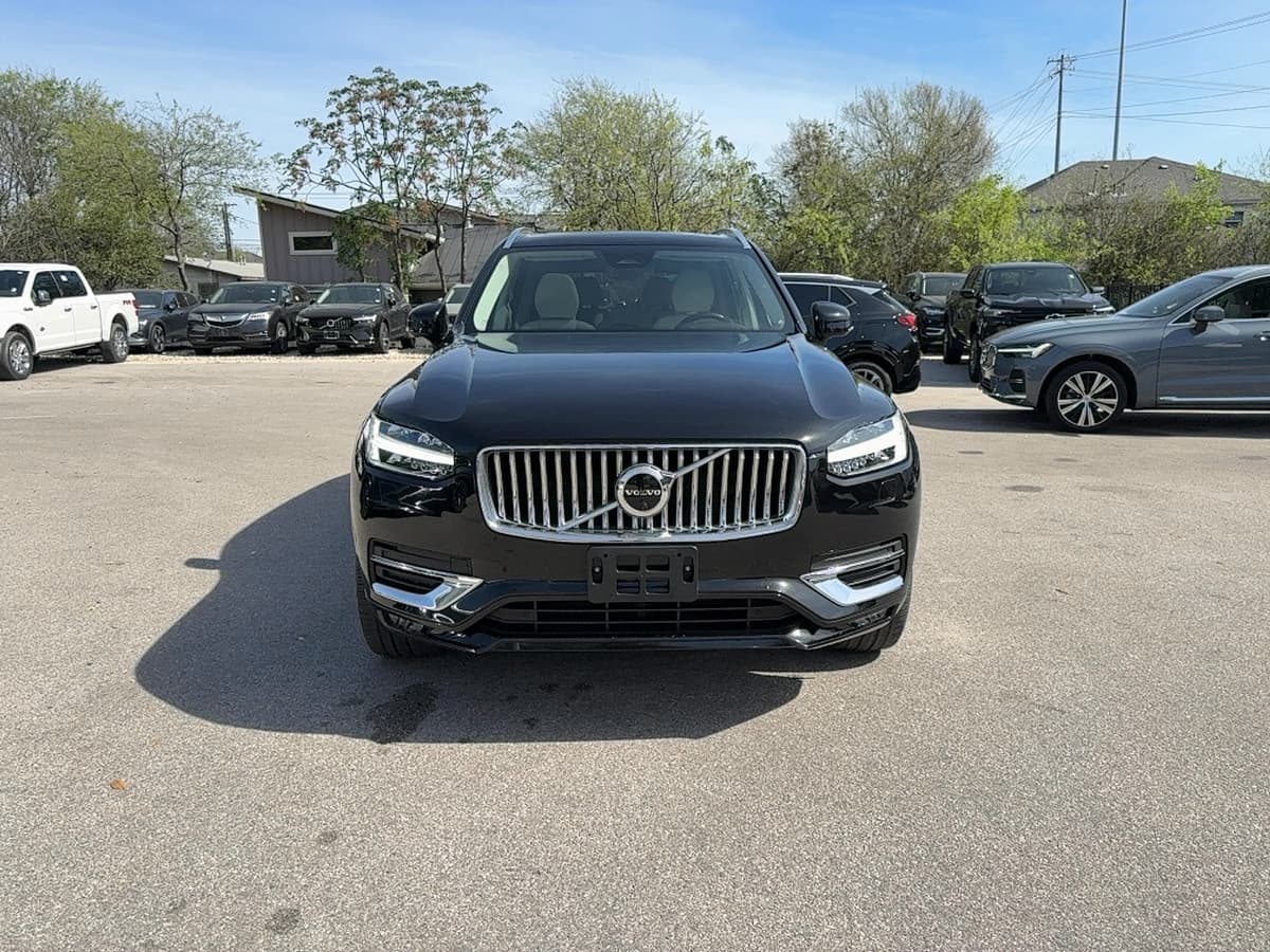 2023 Volvo XC90 - Image 7