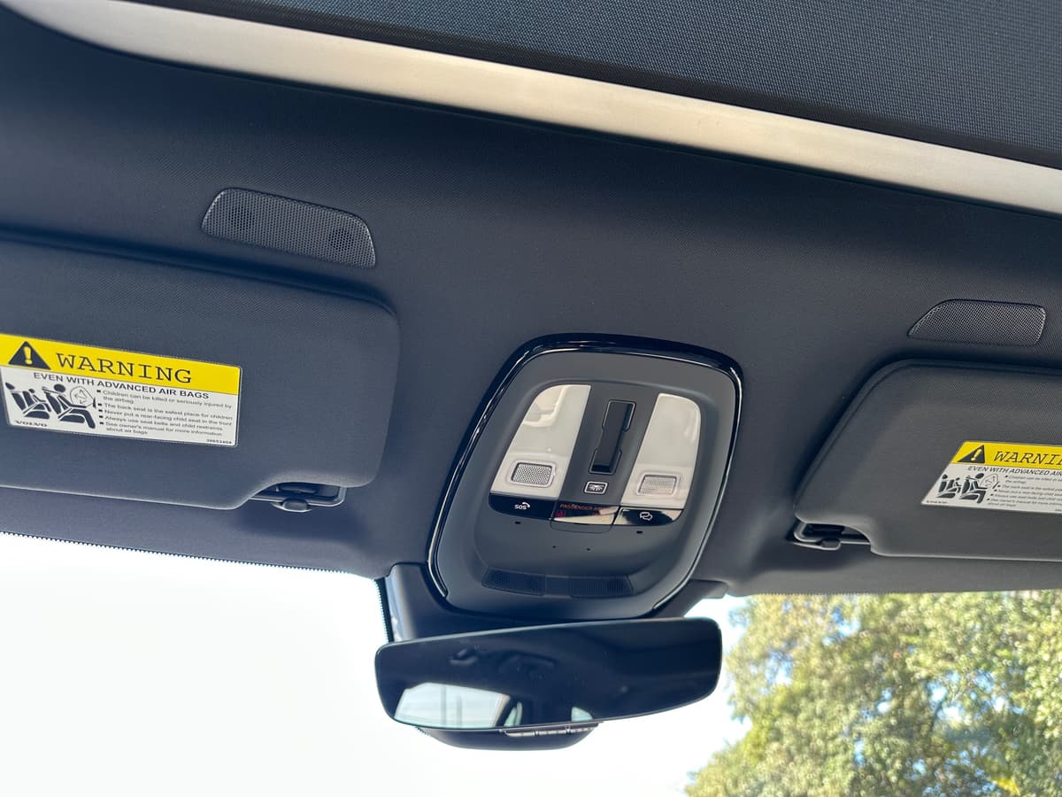 2026 Volvo XC90 plug-in hybrid - Image 16