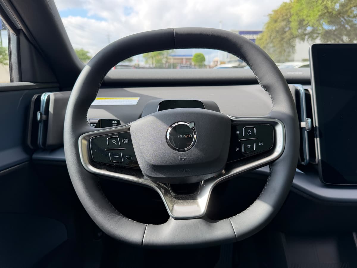 2026 Volvo EX30 - Image 14