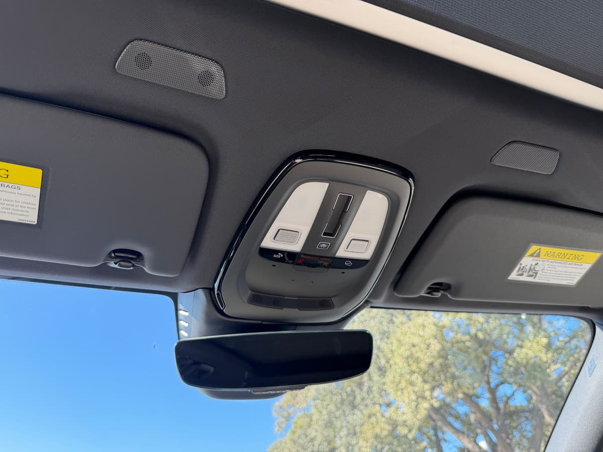 2026 Volvo XC60 - Image 15