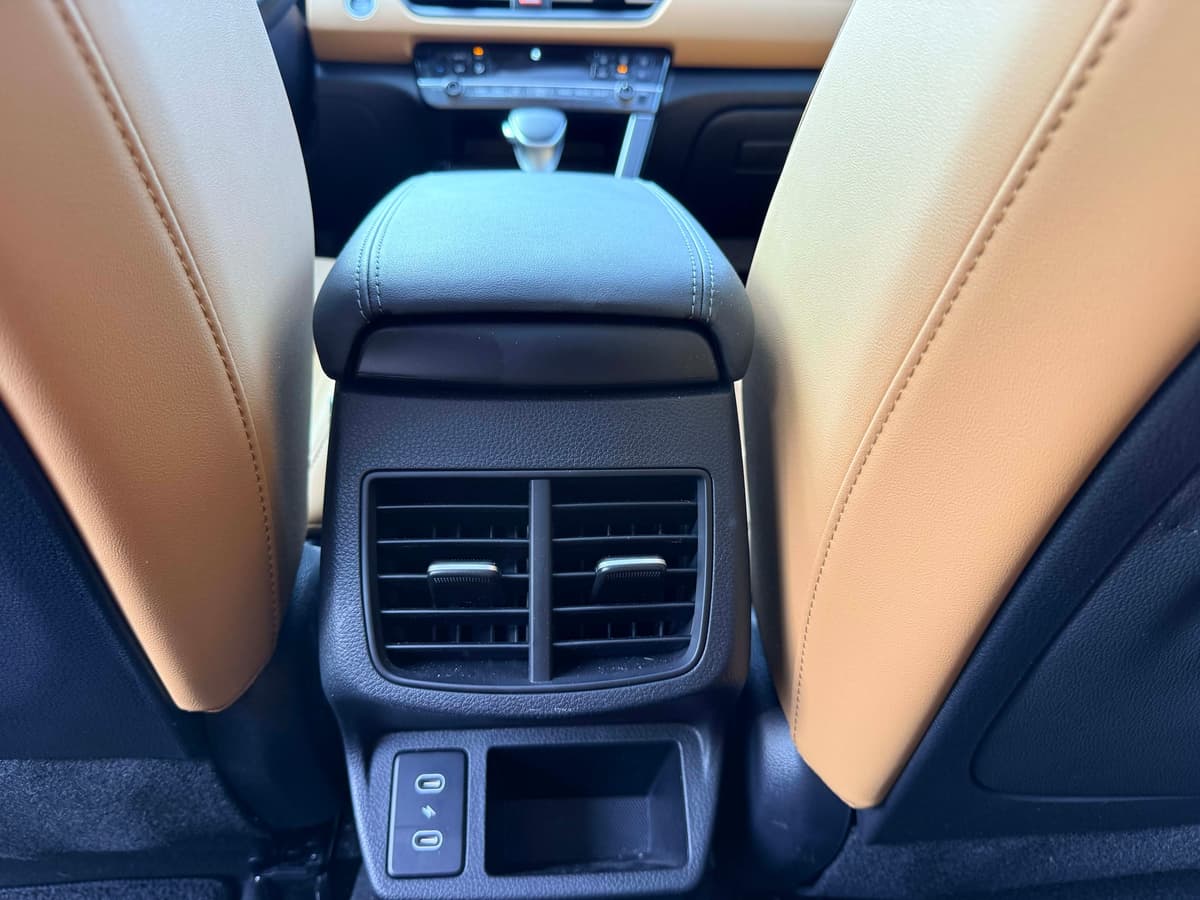 2024 Kia Seltos - Image 16