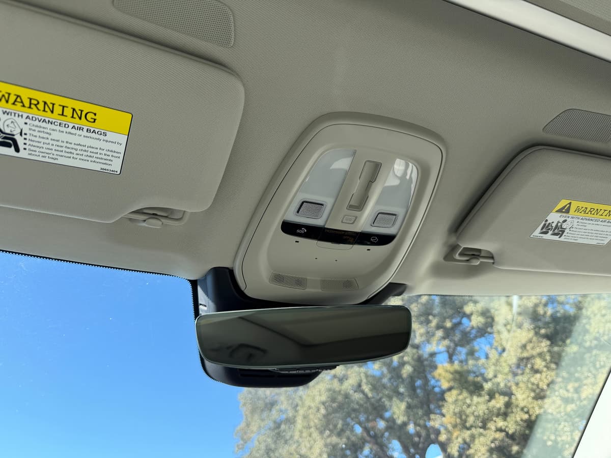 2026 Volvo XC90 - Image 17