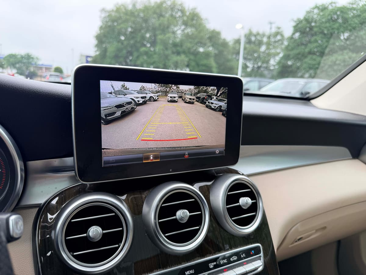 2019 Mercedes-Benz GLC 300 - Image 21