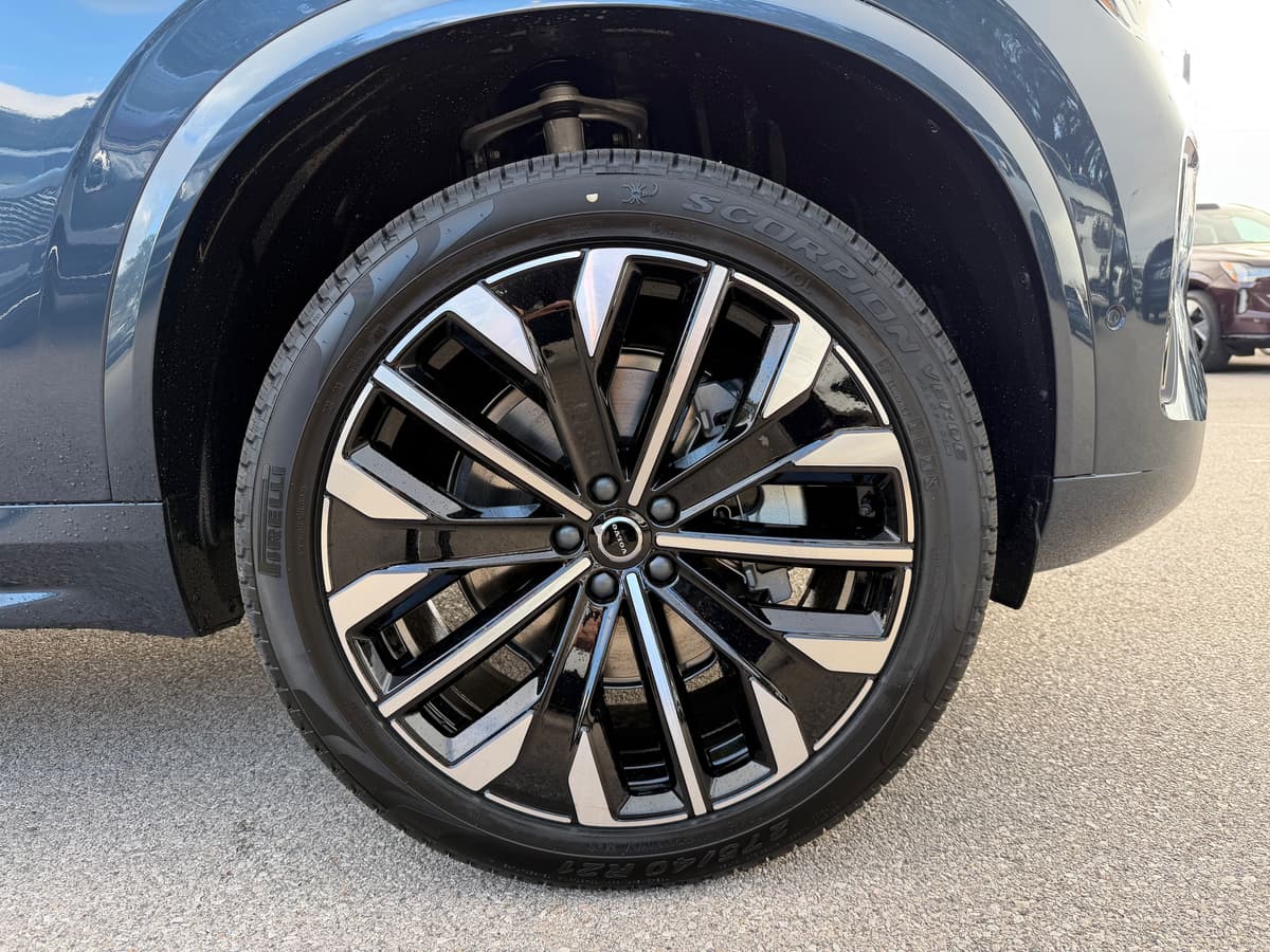 2026 Volvo XC90 - Image 7