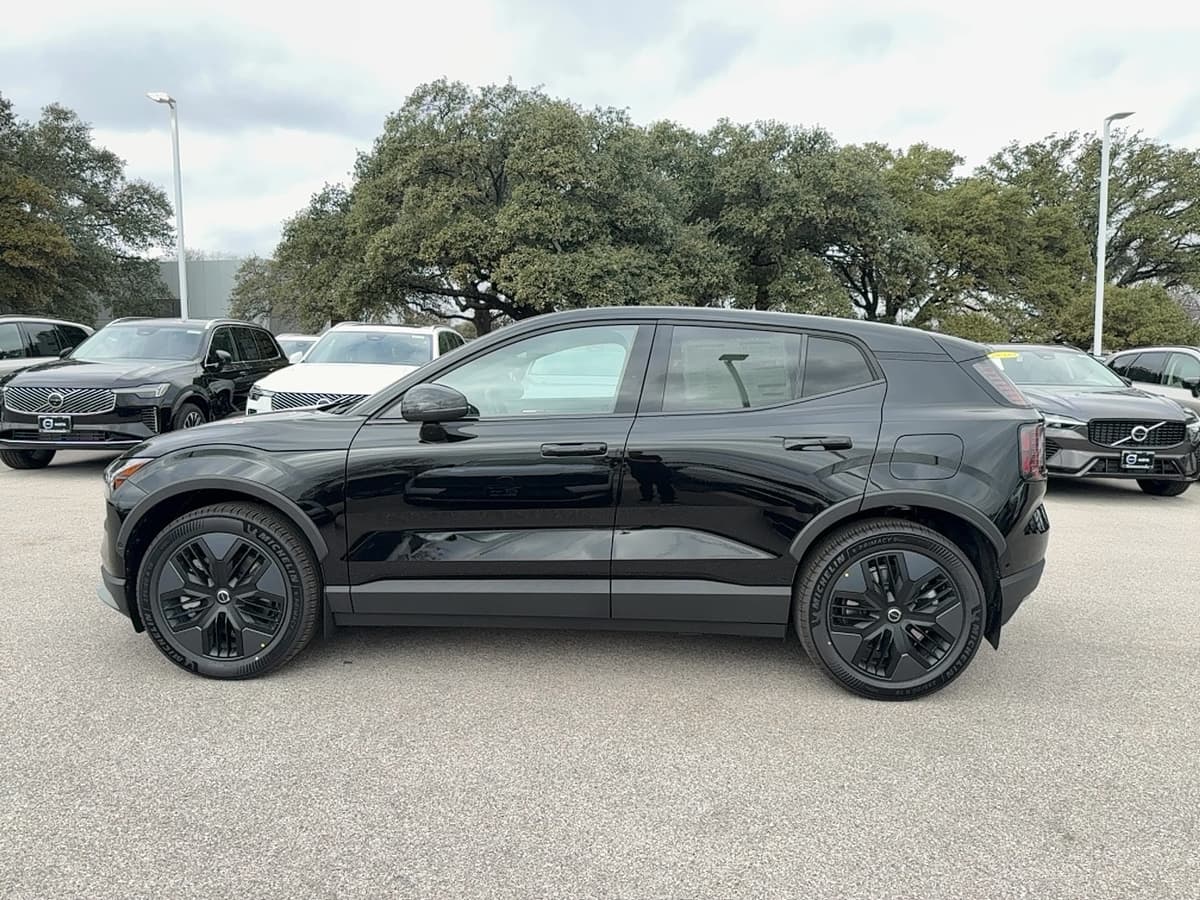 2026 Volvo EX30 Cross Country - Image 3