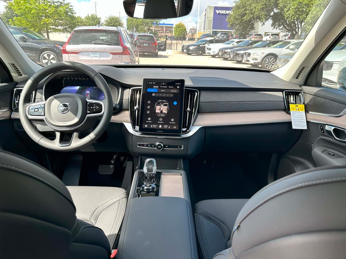 2026 Volvo XC90 - Image 19