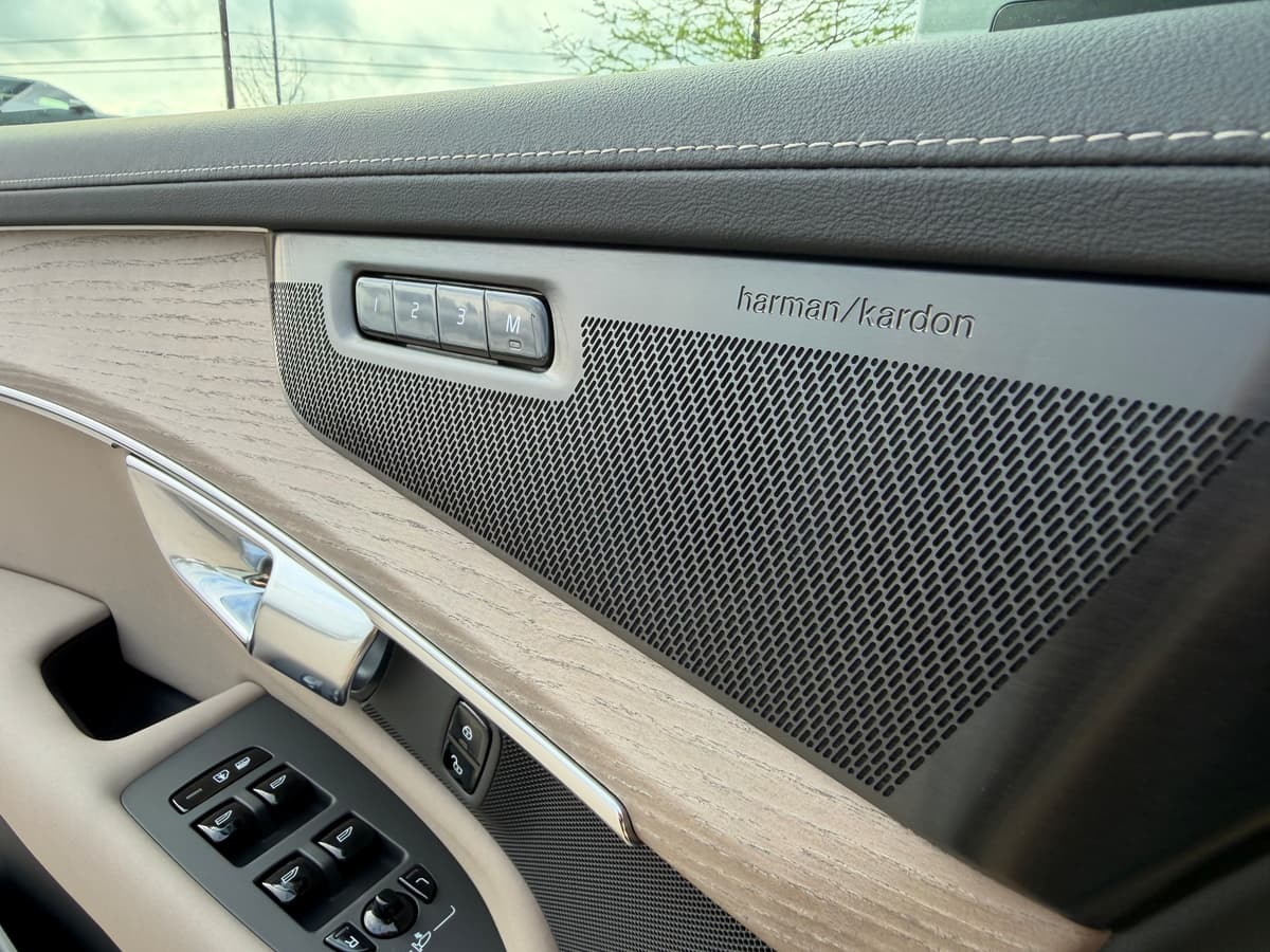 2026 Volvo XC90 plug-in hybrid - Image 19