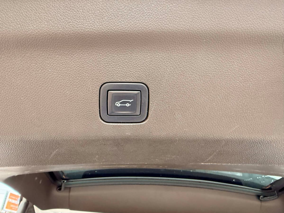 2022 Chevrolet Tahoe - Image 26