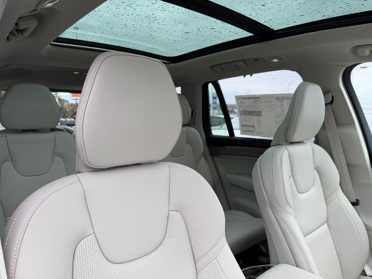 2026 Volvo XC90 - Image 9