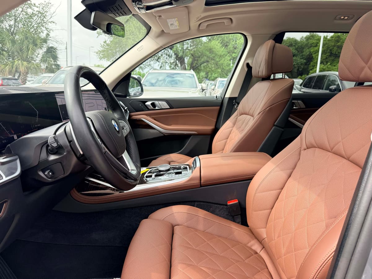 2026 BMW X7 - Image 11