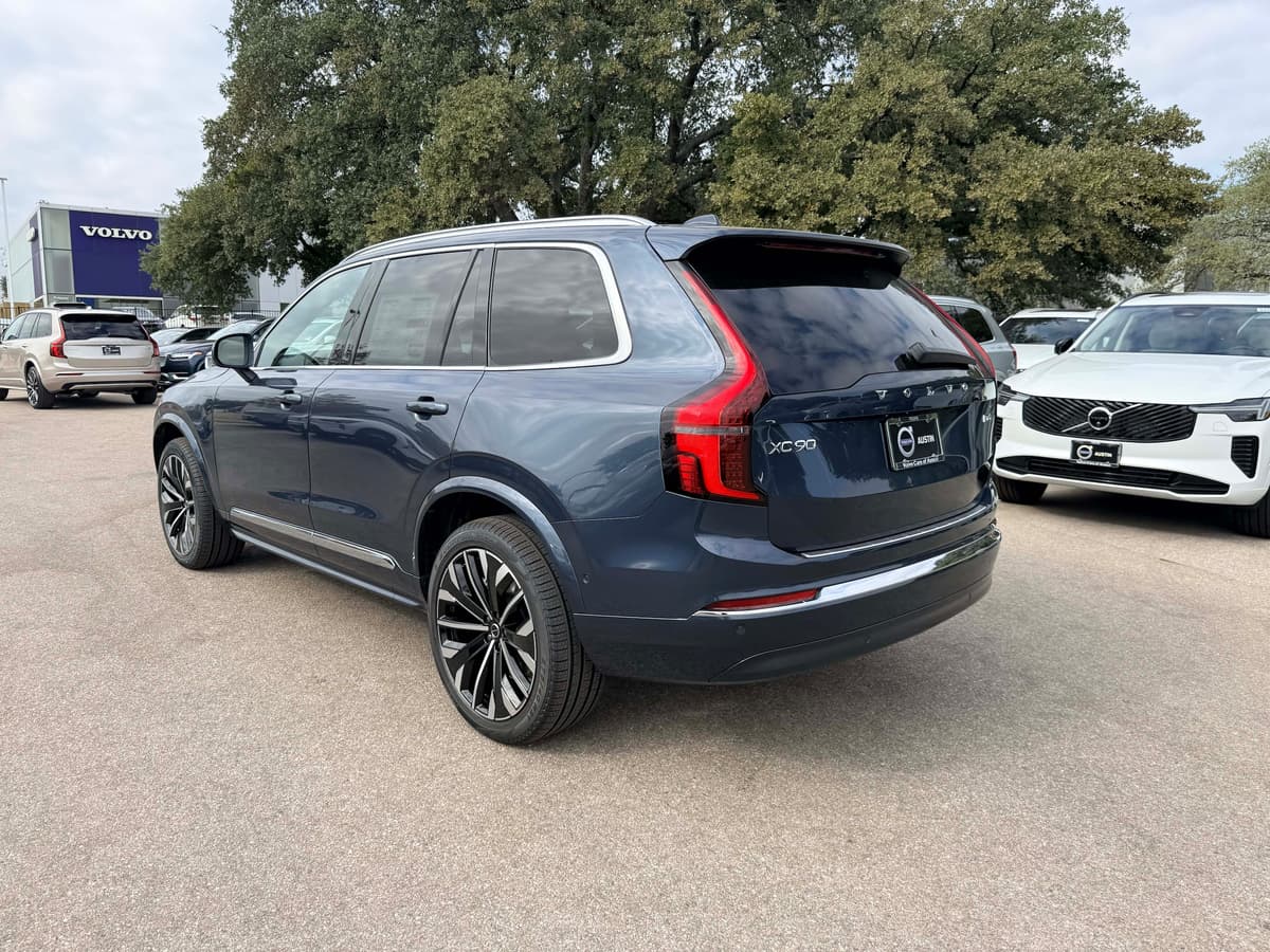 2026 Volvo XC90 - Image 4