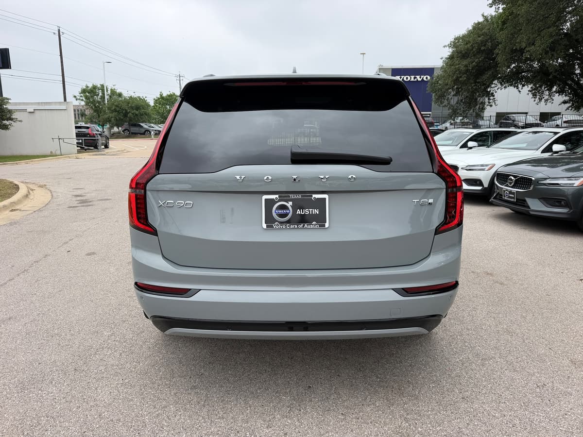 2026 Volvo XC90 plug-in hybrid - Image 4