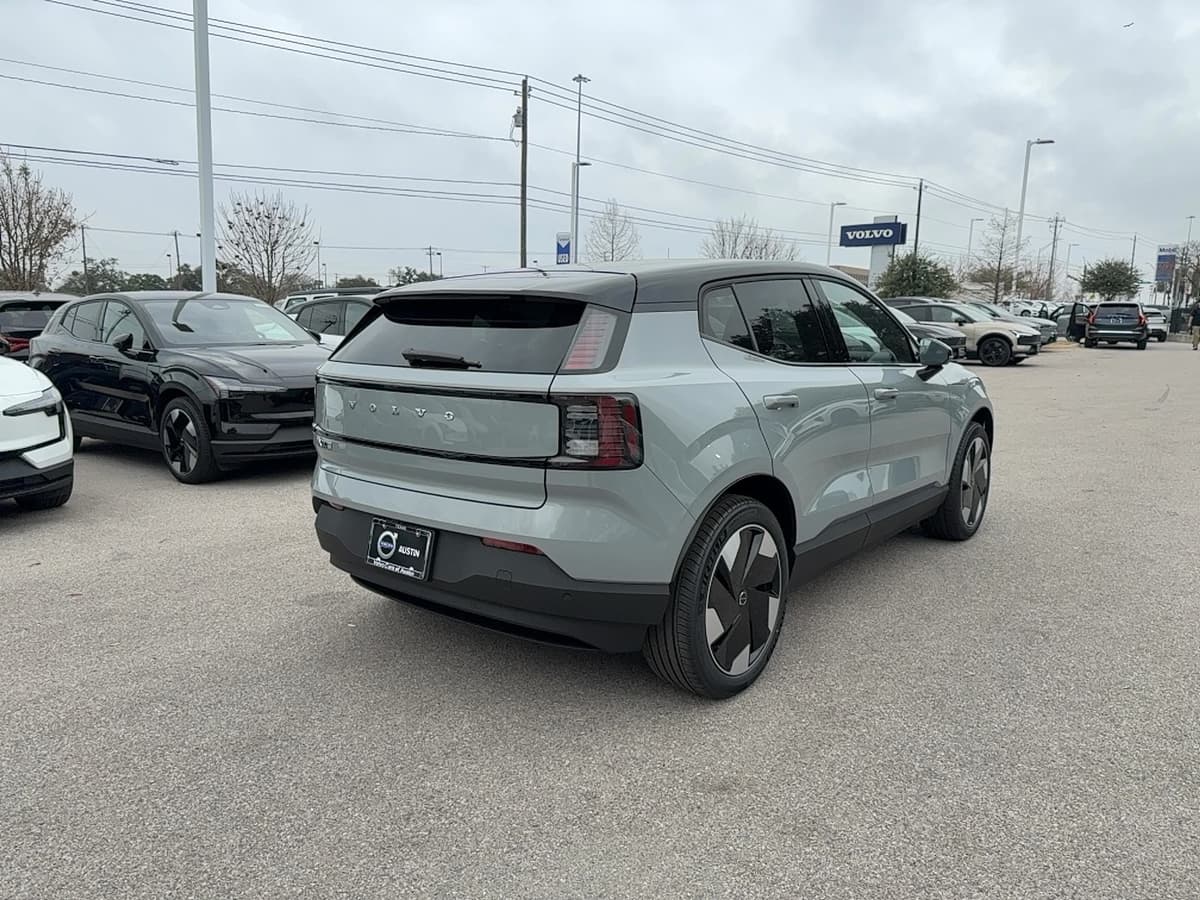 2026 Volvo EX30 - Image 6