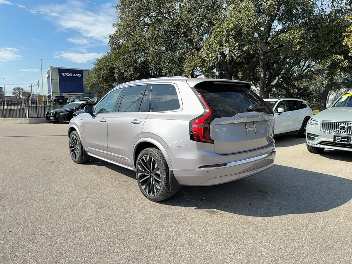 2026 Volvo XC90 plug-in hybrid - Image 5