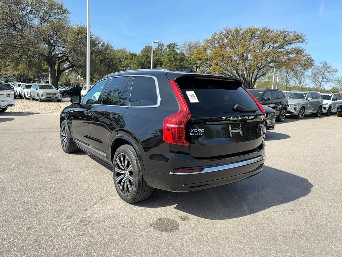 2023 Volvo XC90 - Image 4