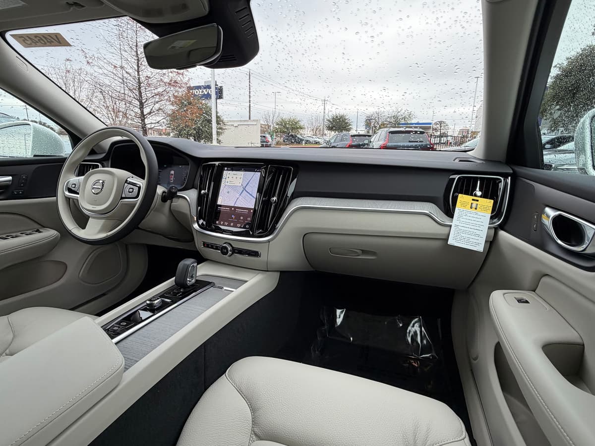 2026 Volvo V60 Cross Country - Image 10