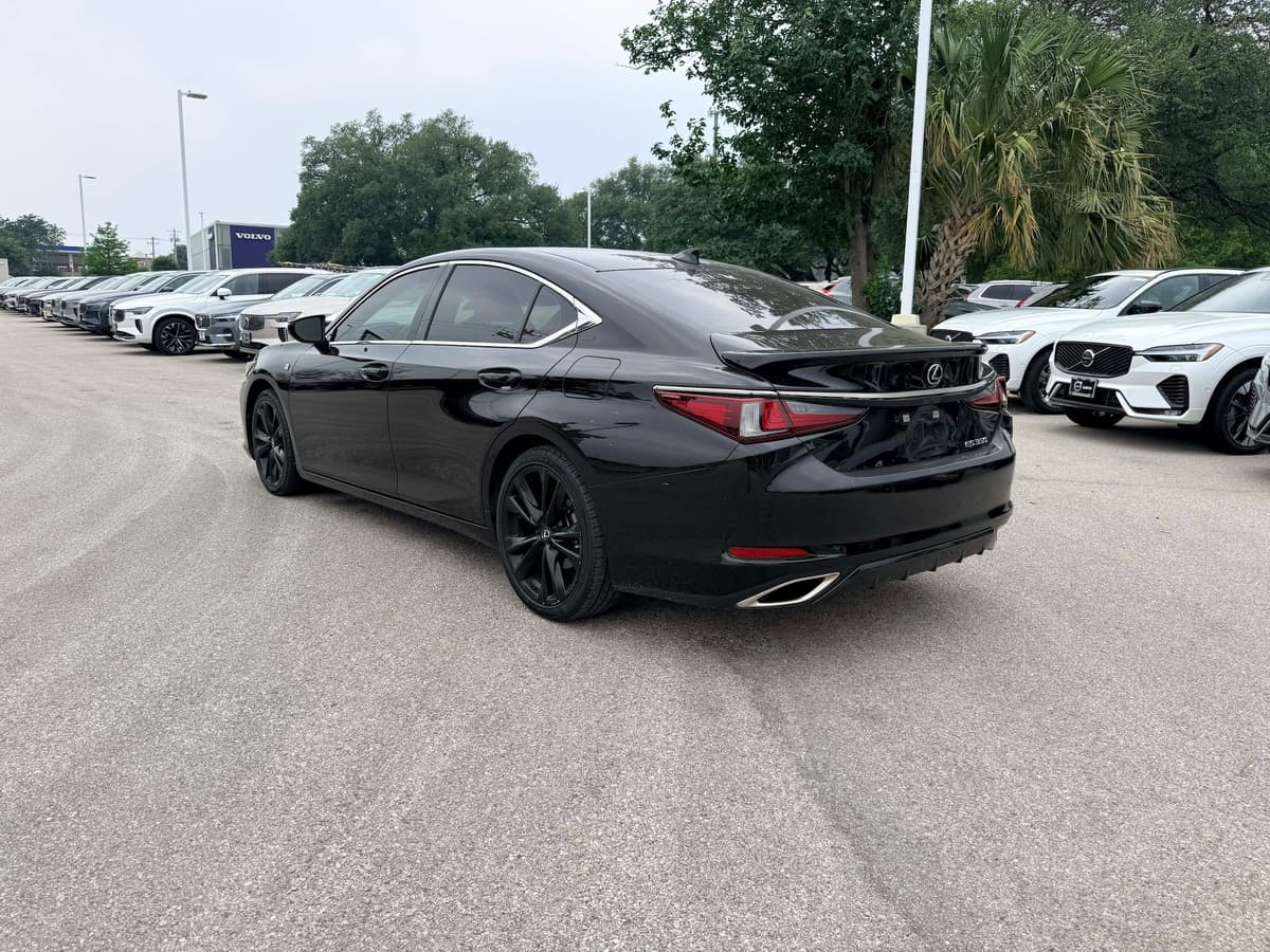 2022 LEXUS ES 350 - Image 3
