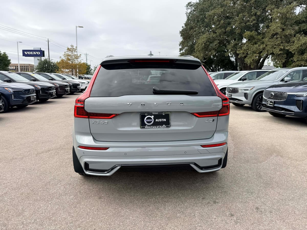 2026 Volvo XC60 - Image 5