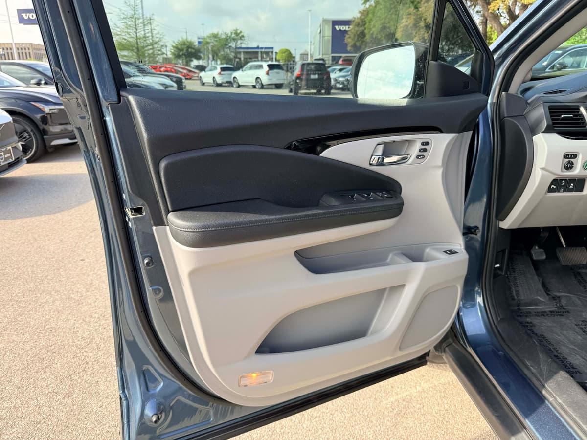 2020 Honda Pilot - Image 9