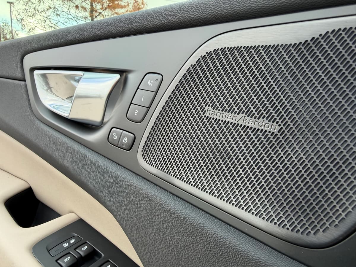 2026 Volvo XC60 - Image 19