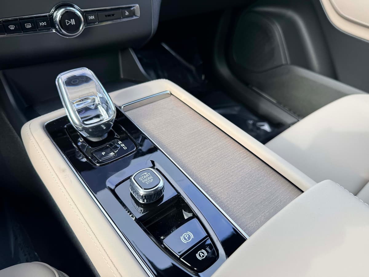 2026 Volvo XC90 - Image 24