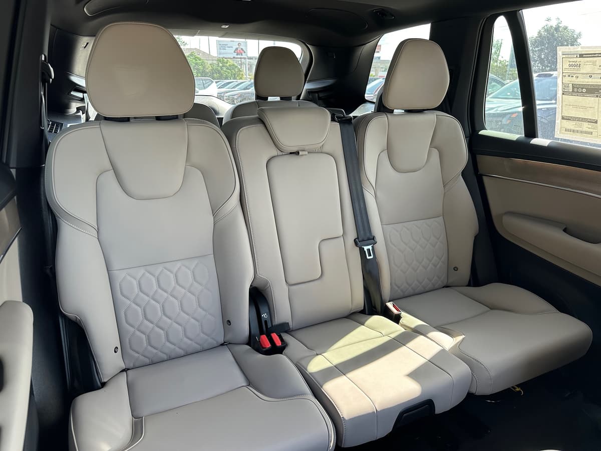 2026 Volvo XC90 - Image 10