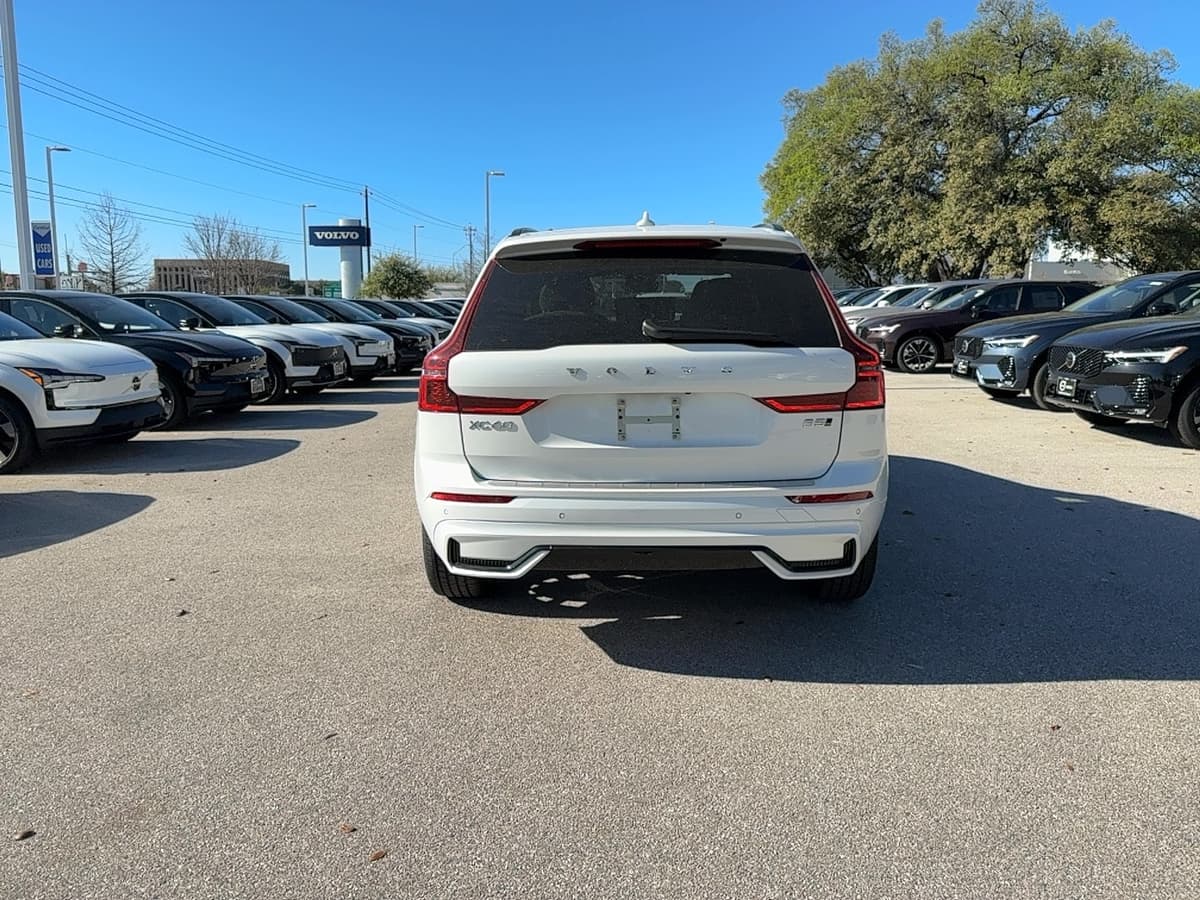 2026 Volvo XC60 - Image 5