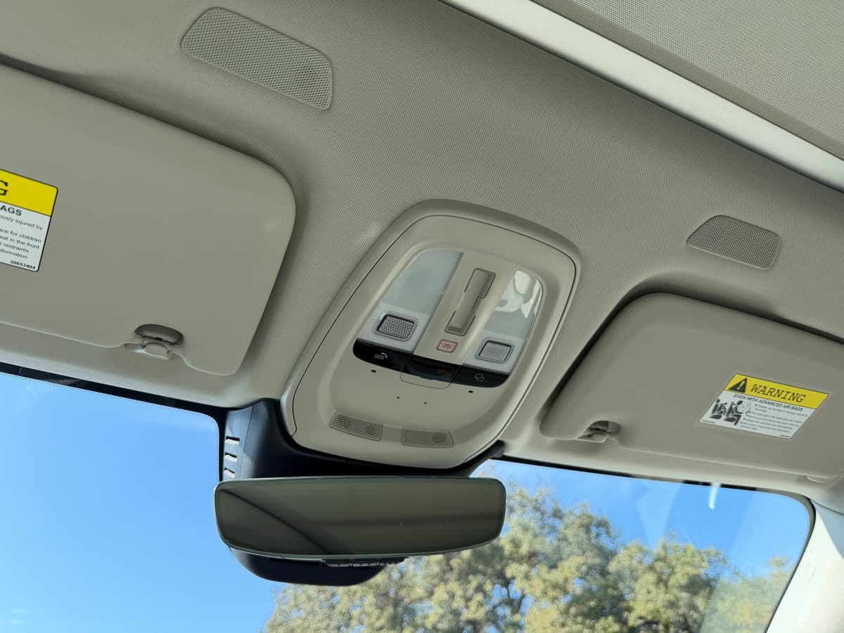 2026 Volvo XC60 - Image 16