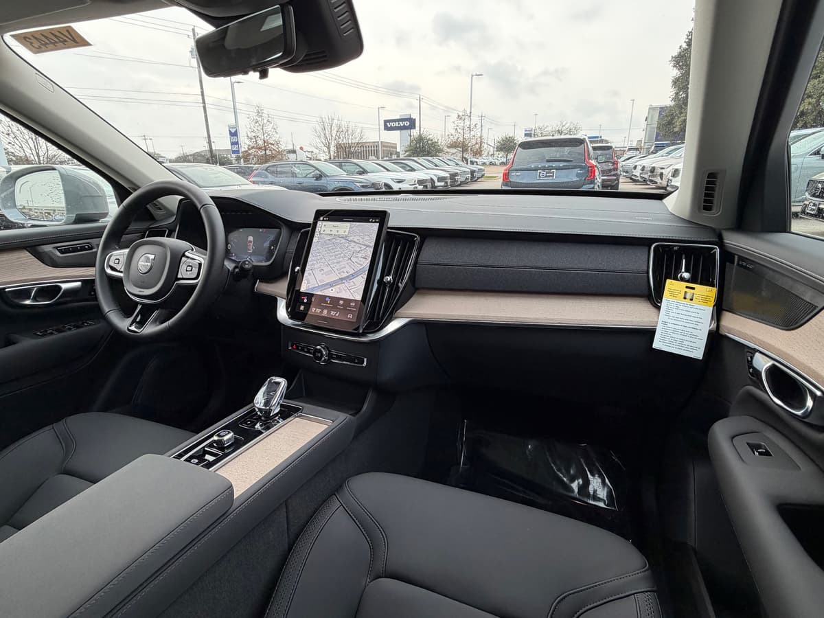2026 Volvo XC90 - Image 11