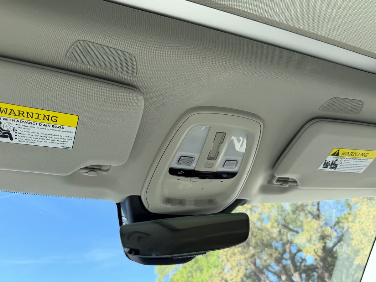 2026 Volvo XC90 - Image 17