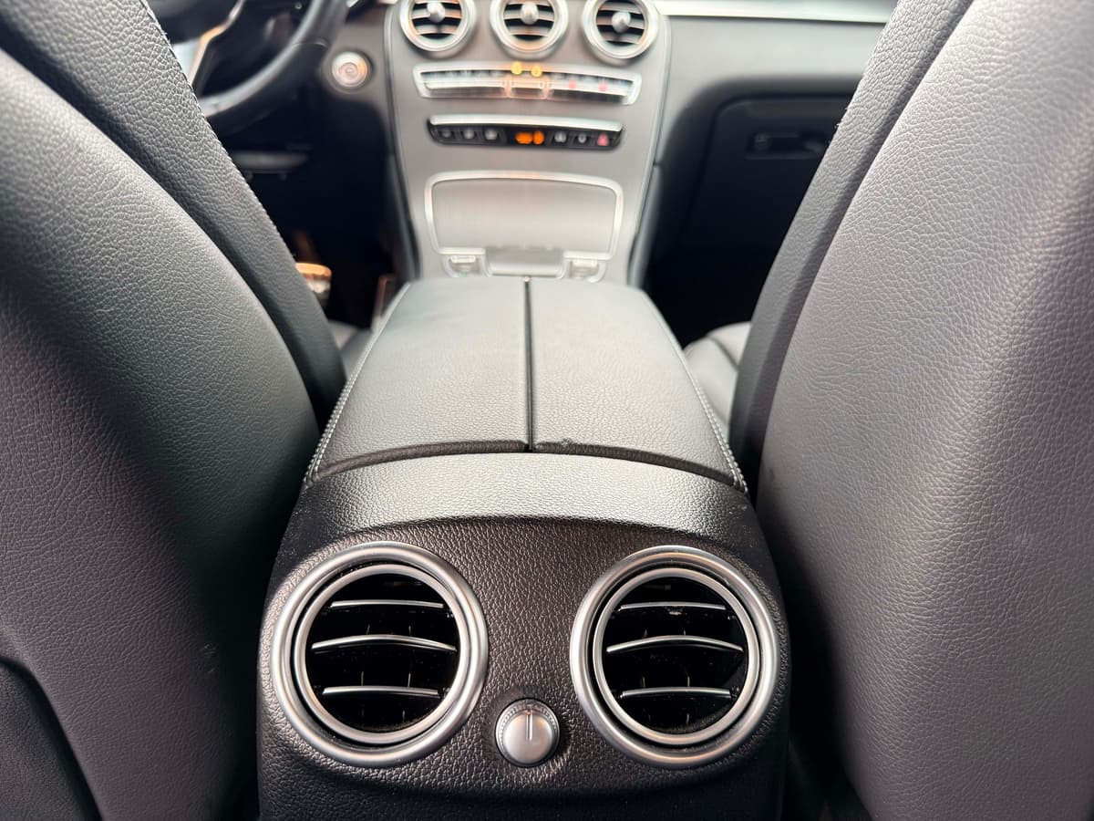 2022 Mercedes-Benz GLC 300 - Image 15