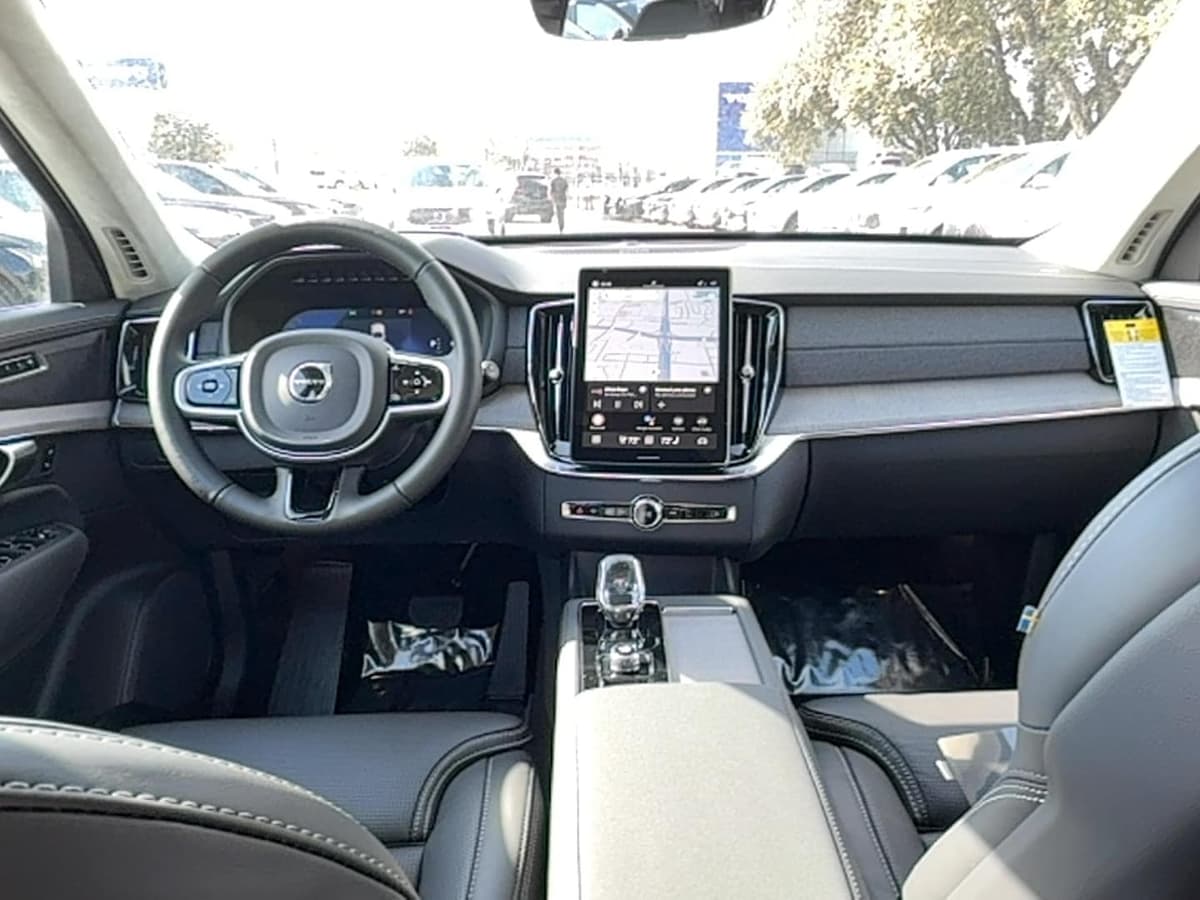 2026 Volvo XC90 - Image 16