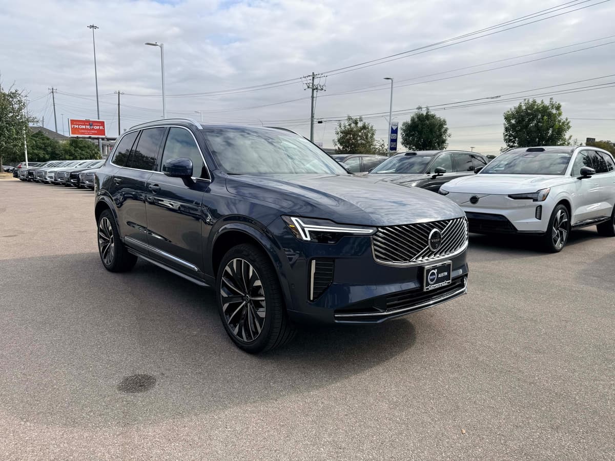 2026 Volvo XC90 - Image 8