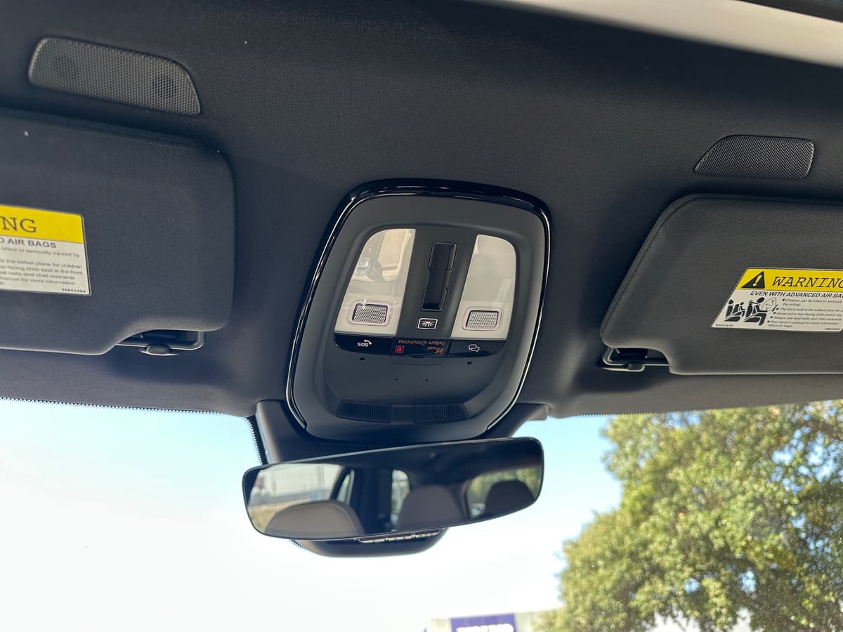 2026 Volvo XC90 - Image 16