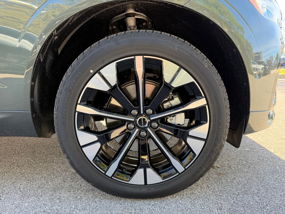 2026 Volvo XC60 - Image 7