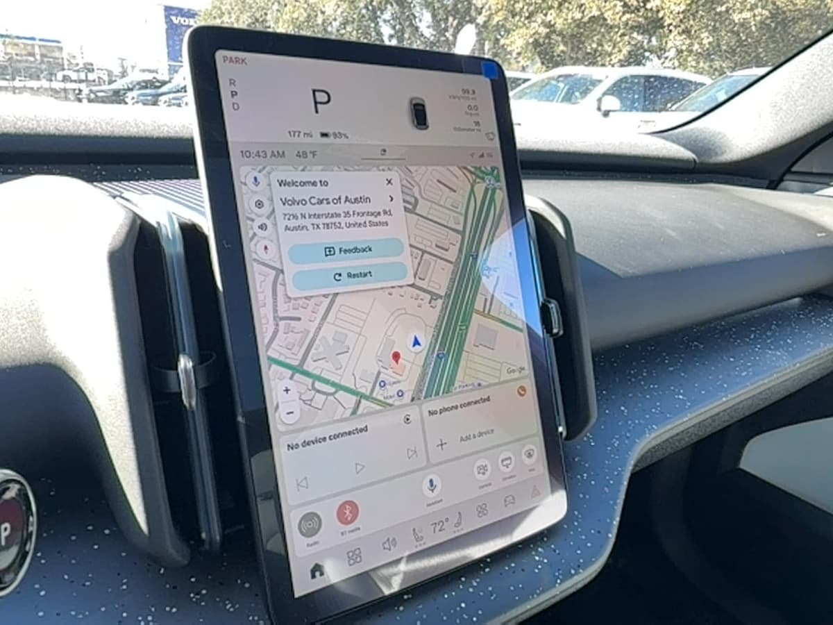 2026 Volvo EX30 - Image 18