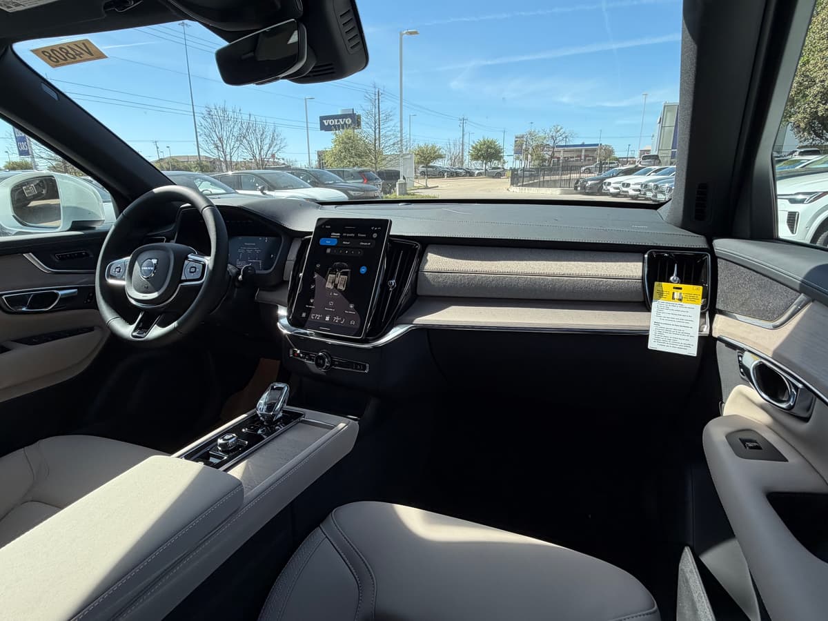 2026 Volvo XC90 - Image 11