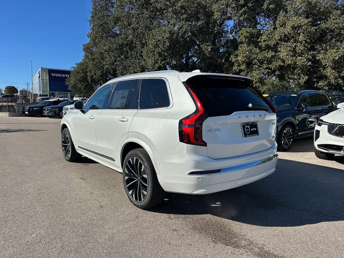 2026 Volvo XC90 - Image 4