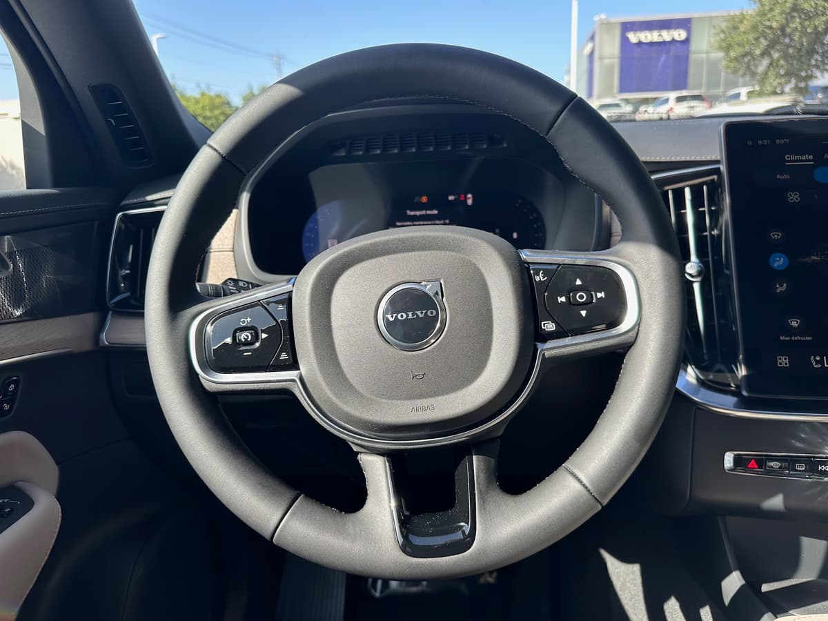 2026 Volvo XC90 - Image 14