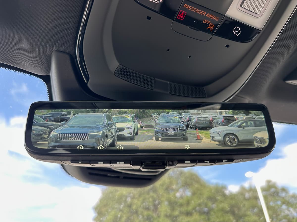 2026 Volvo XC90 - Image 17