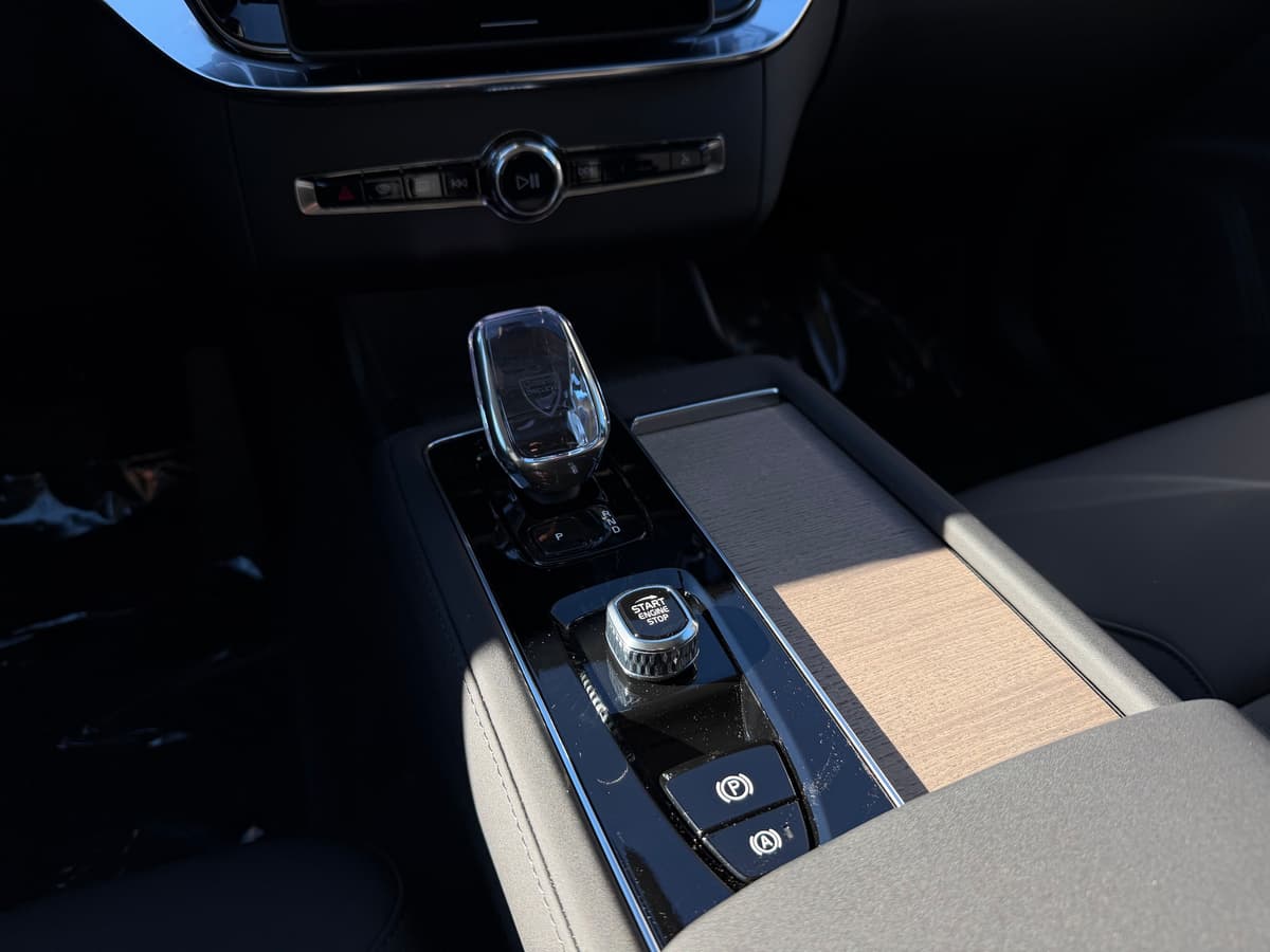 2026 Volvo XC90 - Image 14